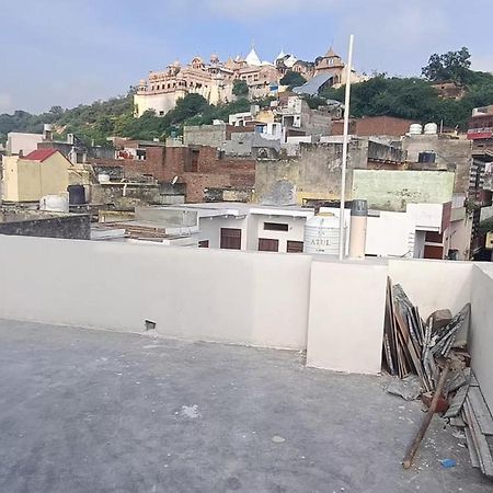 Goenka Home Stay Barsana Chhata Eksteriør billede