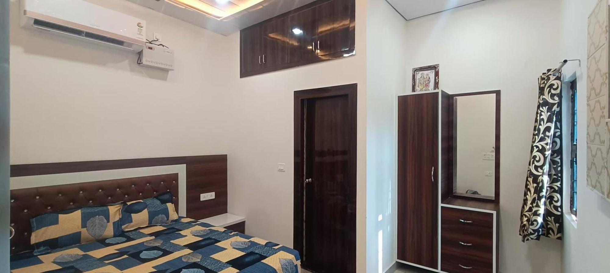 Goenka Home Stay Barsana Chhata Eksteriør billede