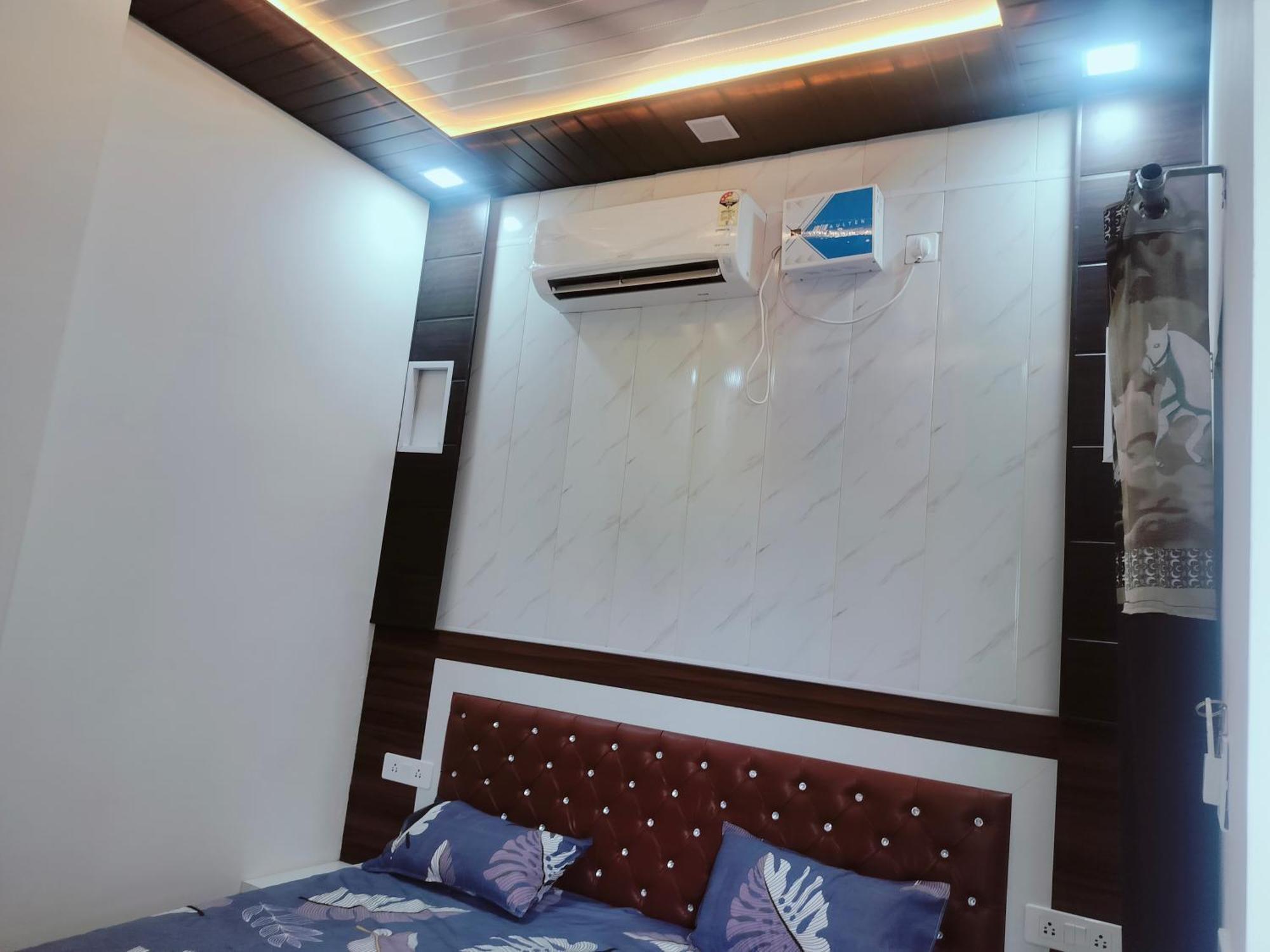 Goenka Home Stay Barsana Chhata Eksteriør billede